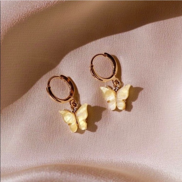 YELLOW BUTTERFLY EARRINGS - Picture 1 of 4
